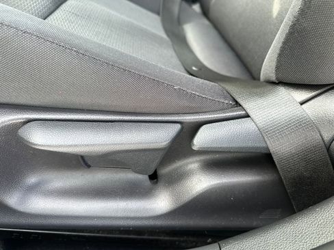 Used 2024 Toyota Prius LE image 4