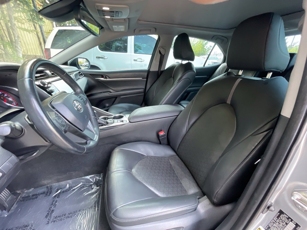 Used 2018 Toyota Camry XSE FWD image 22