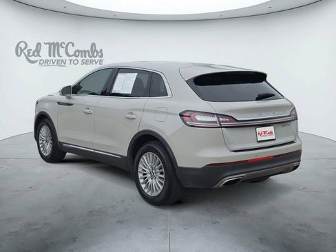 Used 2020 Lincoln Nautilus Premier AWD/4WD image 3