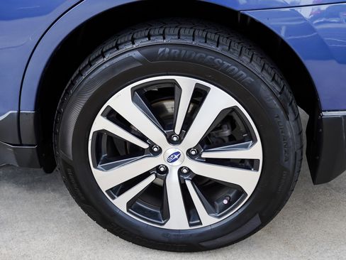 Used 2019 Subaru Outback 2.5i Limited w/ Popular Package #2 AWD/4WD image 13