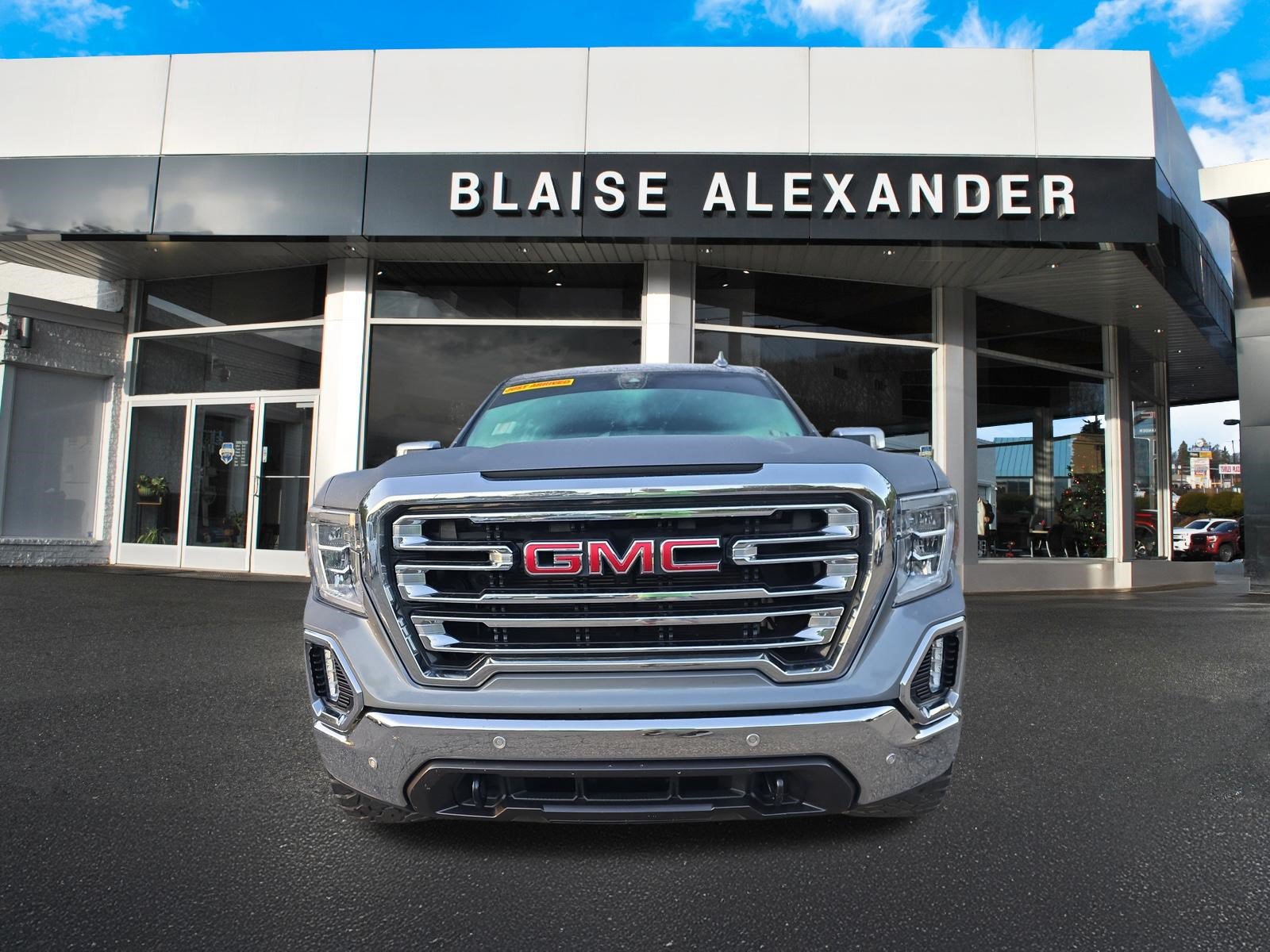 Used 2019 GMC Sierra 1500 SLT w/ SLT Premium Plus Package AWD/4WD image 9