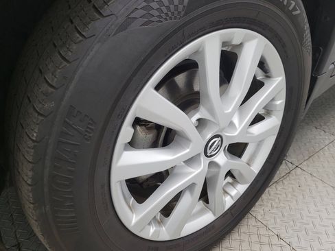 Used 2020 Nissan Rogue S w/ Special Edition Package image 31