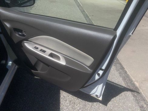 Used 2010 Toyota Yaris Sedan FWD image 13
