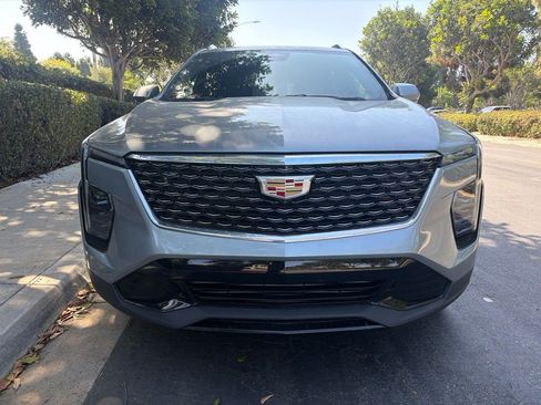 Certified 2025 Cadillac XT4 Premium Luxury FWD image 2