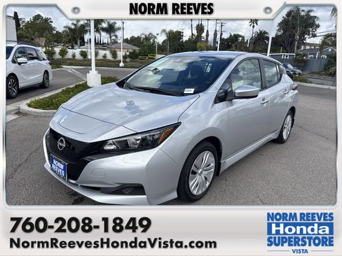 Used 2023 Nissan Leaf S image 1