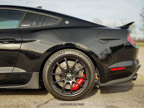 Used 2022 Ford Mustang GT Premium w/ GT Performance Package RWD image 5