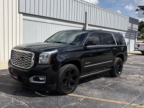 Used 2020 GMC Yukon Denali w/ Enhanced Security Package image 3