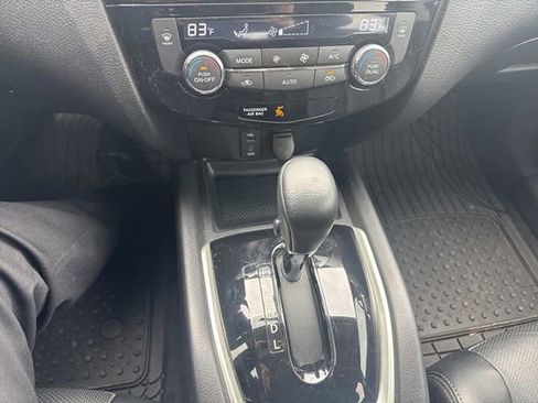 Used 2016 Nissan Rogue SL w/ SL Premium Package image 15