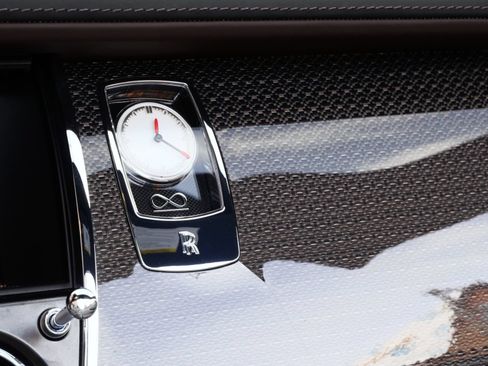 Used 2019 Rolls-Royce Dawn RWD image 14