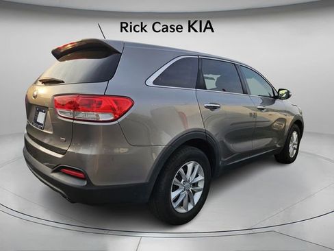 Used 2016 Kia Sorento L image 5