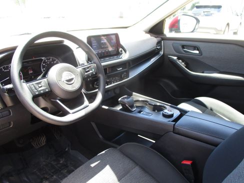 Used 2023 Nissan Rogue SV AWD/4WD image 14