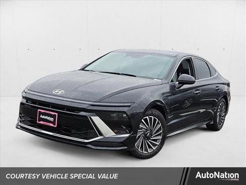 Used 2025 Hyundai Sonata SEL image 1