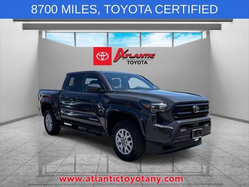 Certified 2025 Toyota Tacoma SR5 AWD/4WD image 1
