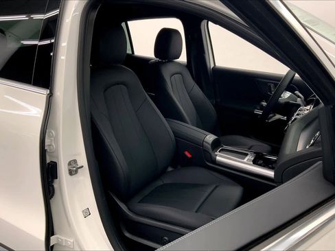 New 2026 Mercedes-Benz GLA 250 image 3