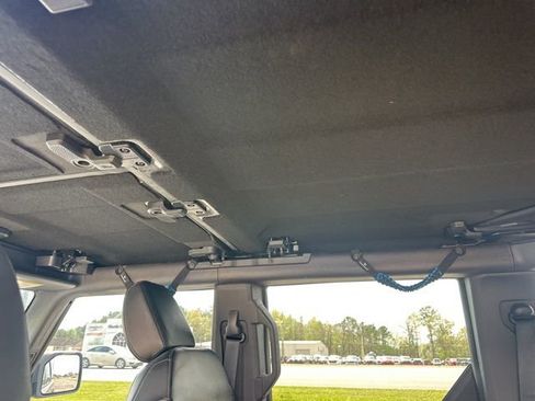 Used 2024 Ford Bronco Wildtrak AWD/4WD image 32