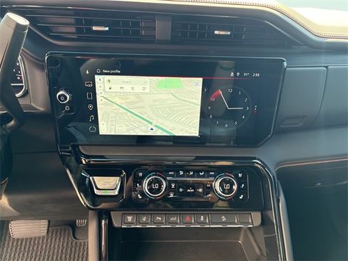 Used 2025 GMC Sierra 2500 AT4 w/ AT4 Premium Plus Package image 25