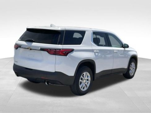 Certified 2023 Chevrolet Traverse LS FWD image 7