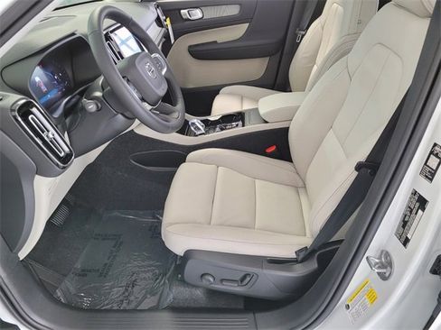 New 2026 Volvo XC40 B5 Plus w/ Protection Package Premier image 9