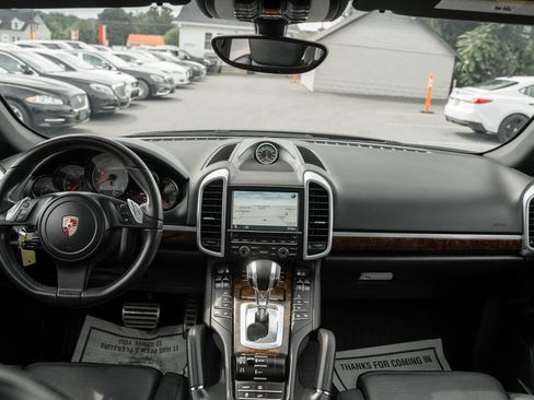 Used 2012 Porsche Cayenne S AWD/4WD image 15