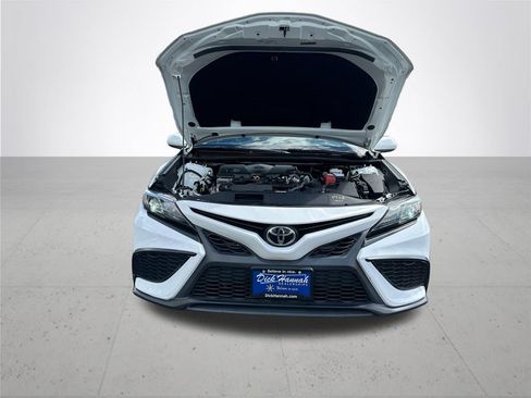 Used 2021 Toyota Camry SE FWD image 4
