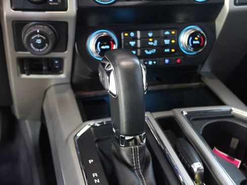 Used 2020 Ford F150 Lariat w/ Equipment Group 502A Luxury AWD/4WD image 22