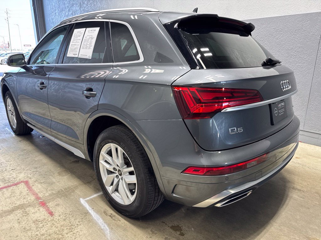Used 2023 Audi Q5 2.0T Premium w/ Convenience Package AWD/4WD image 3