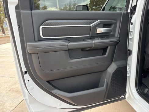 New 2025 RAM 2500 Big Horn AWD/4WD image 17
