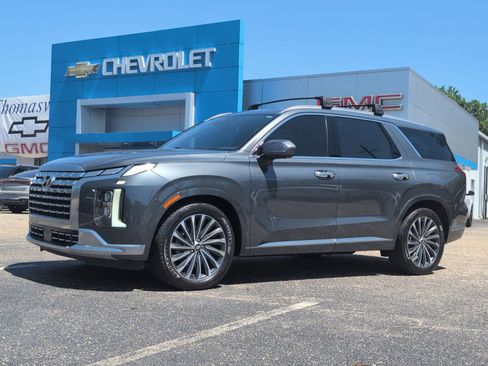 Used 2023 Hyundai Palisade Calligraphy image 1