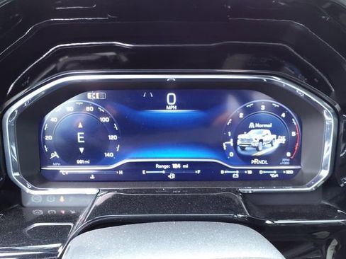 Used 2024 Chevrolet Silverado 2500 ZR2 w/ Technology Package image 38