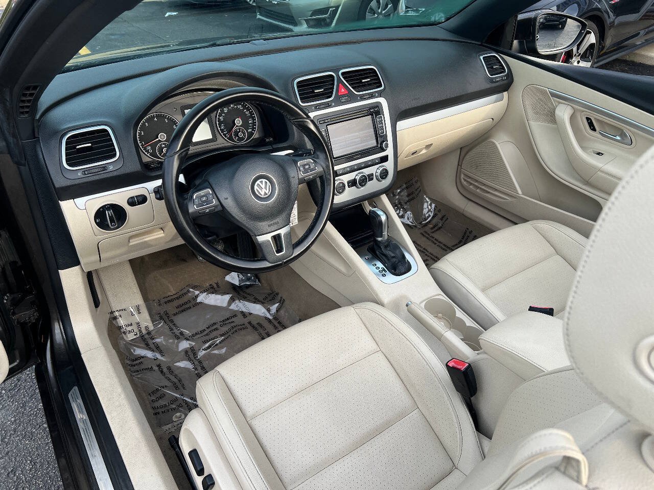 Used 2013 Volkswagen Eos Komfort FWD image 18