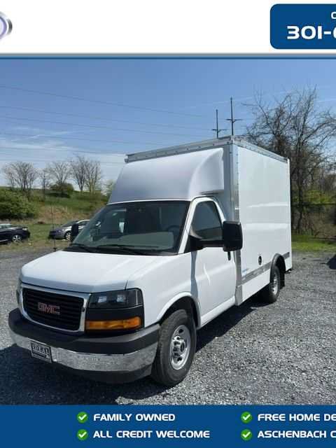 New 2025 GMC Savana 3500 w/ Power Convenience Package RWD image 1