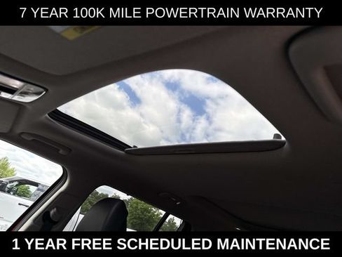 Used 2025 Hyundai Santa Fe Limited AWD/4WD image 16