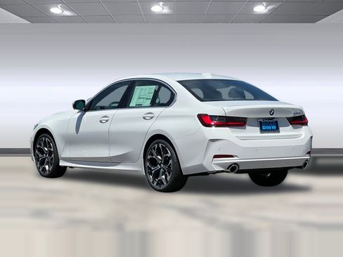 Used 2025 BMW 330i Sedan w/ Convenience Package image 3