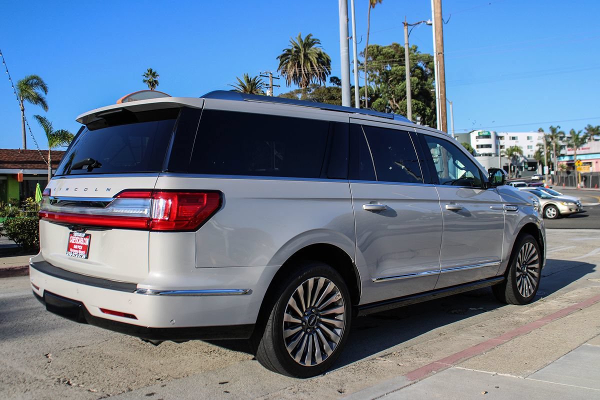 Used 2020 Lincoln Navigator L Reserve w/ Equipment Group 208A Reserve AWD/4WD image 6