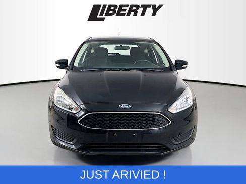 Used 2016 Ford Focus SE image 2