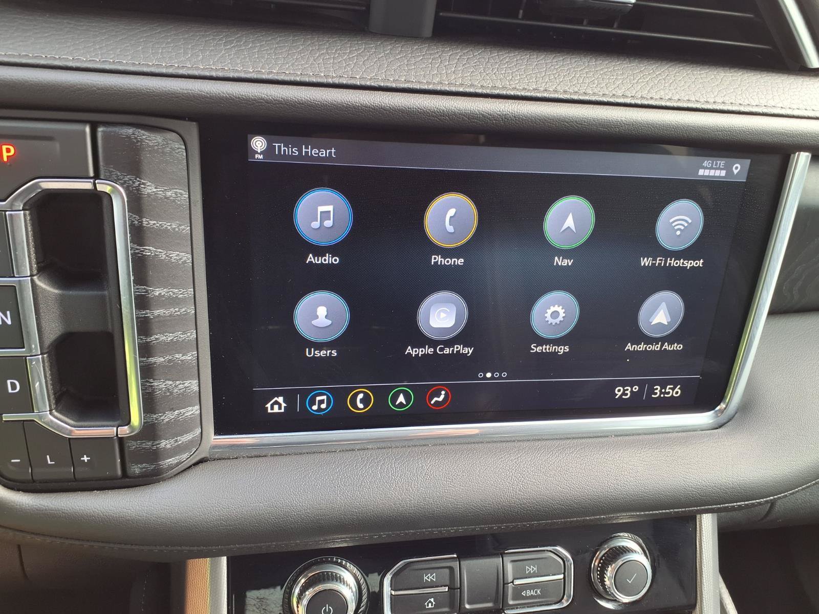 Used 2021 GMC Yukon Denali w/ Denali Premium Package AWD/4WD image 10