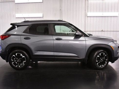 Used 2021 Chevrolet TrailBlazer LT w/ Convenience Package image 8