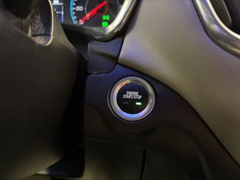 Used 2020 Chevrolet Equinox LS w/ LS Convenience Package image 29