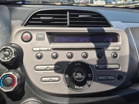 Used 2011 Honda Fit image 15