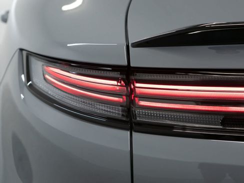 New 2026 Porsche Cayenne GTS AWD/4WD image 37