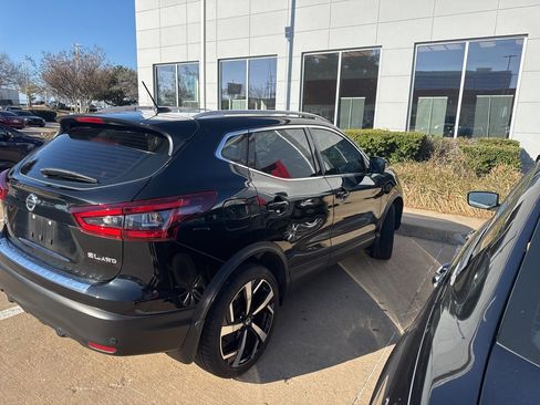 Certified 2022 Nissan Rogue Sport SL image 4