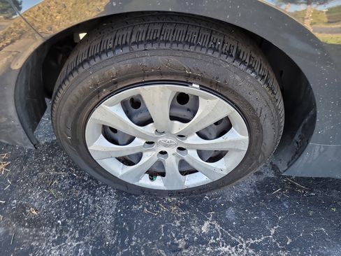 Used 2023 Toyota Corolla LE image 8