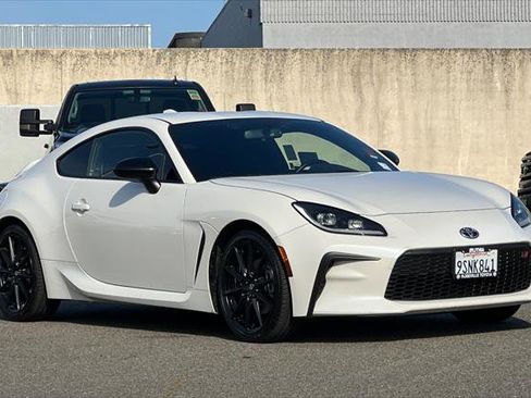 Certified 2024 Toyota GR86 Premium image 4