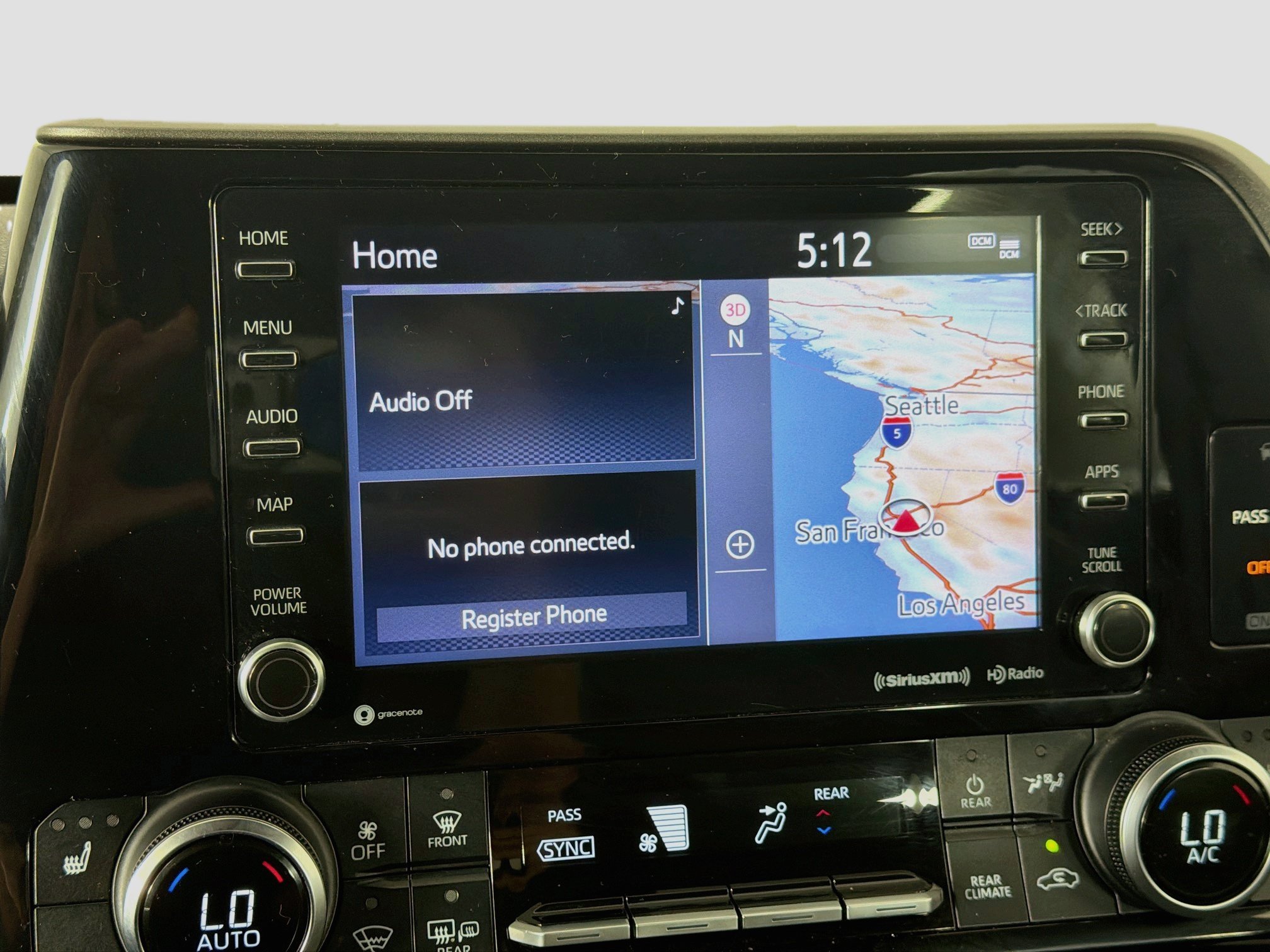 Used 2021 Toyota Highlander XLE FWD image 21