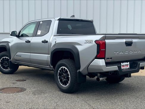 New 2025 Toyota Tacoma TRD Off-Road image 3