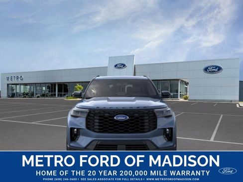 New 2026 Ford Explorer ST-Line w/ ST-Line Street Pack image 7