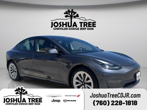 Used 2022 Tesla Model 3 RWD image 1