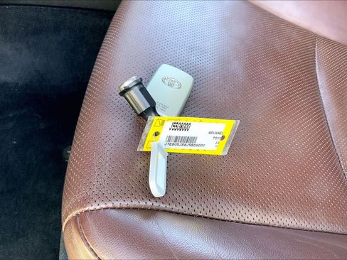 Used 2018 Toyota 4Runner Limited image 13