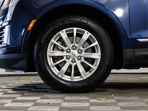 Used 2017 Cadillac XT5 FWD image 44