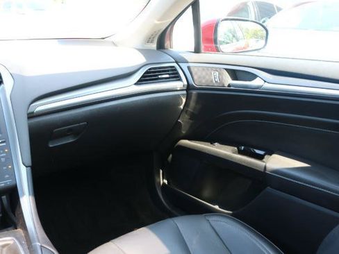 Used 2014 Ford Fusion Titanium FWD image 17